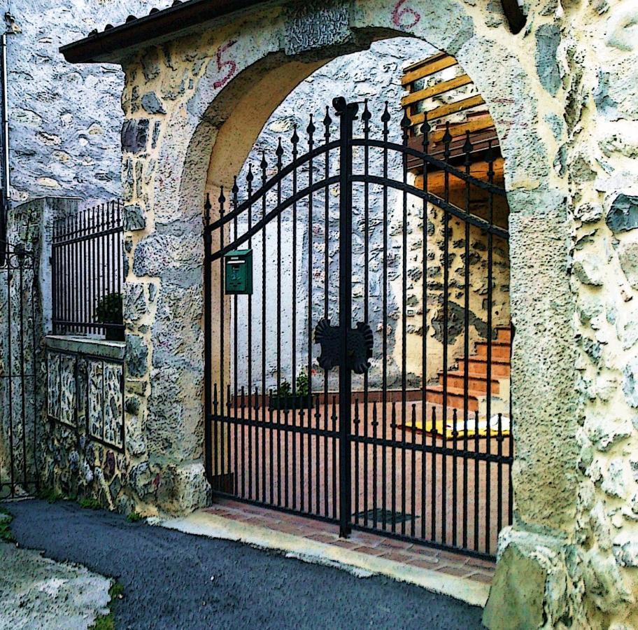La Casa Sull' Altopiano Mountain Lake Iseo Hospitality Bossico Exterior photo