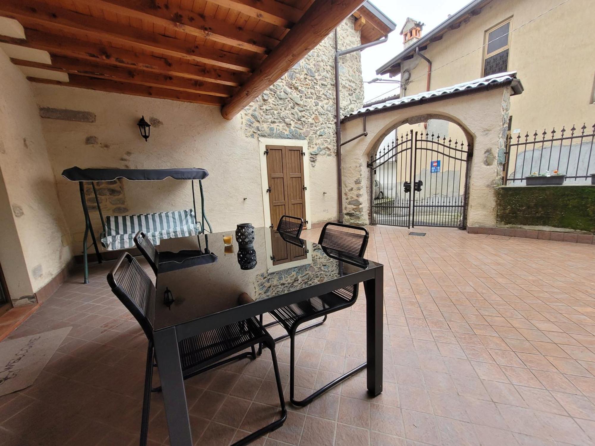 La Casa Sull' Altopiano Mountain Lake Iseo Hospitality Bossico Exterior photo